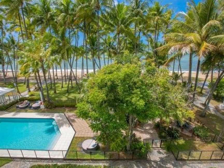 Belle Escapes - Beachfront 3 Bedroom Apartment Alamanda Resort "25", Palm Cove, QLD