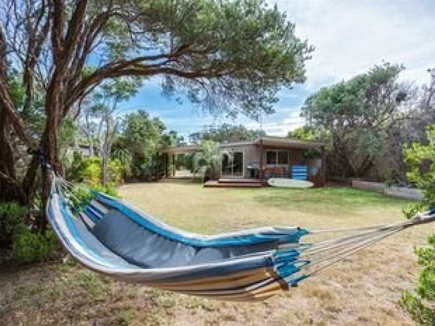 Tasman Surf House - so close to the beach, Rye, VIC