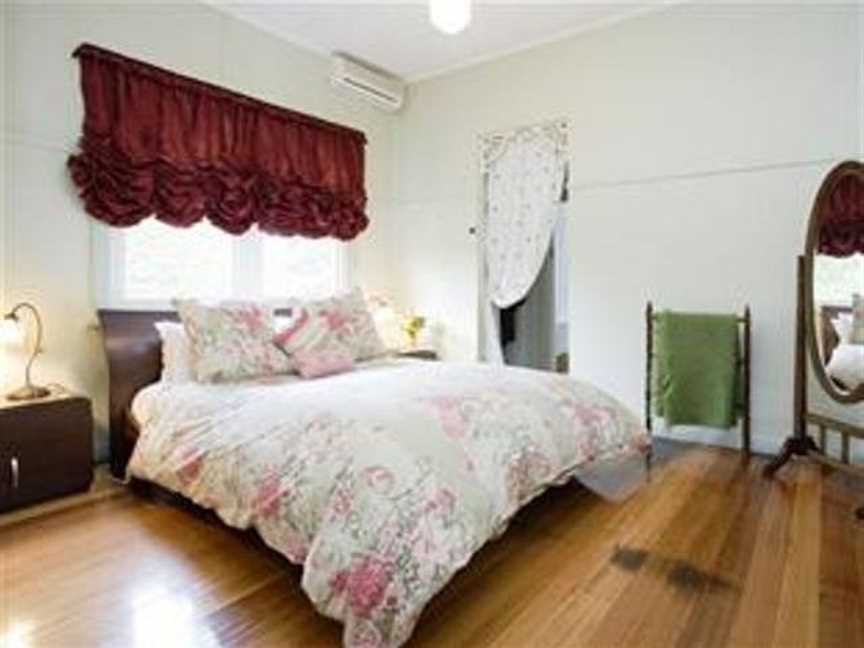 Woolrich Historic Garden Accommodation, Olinda, VIC