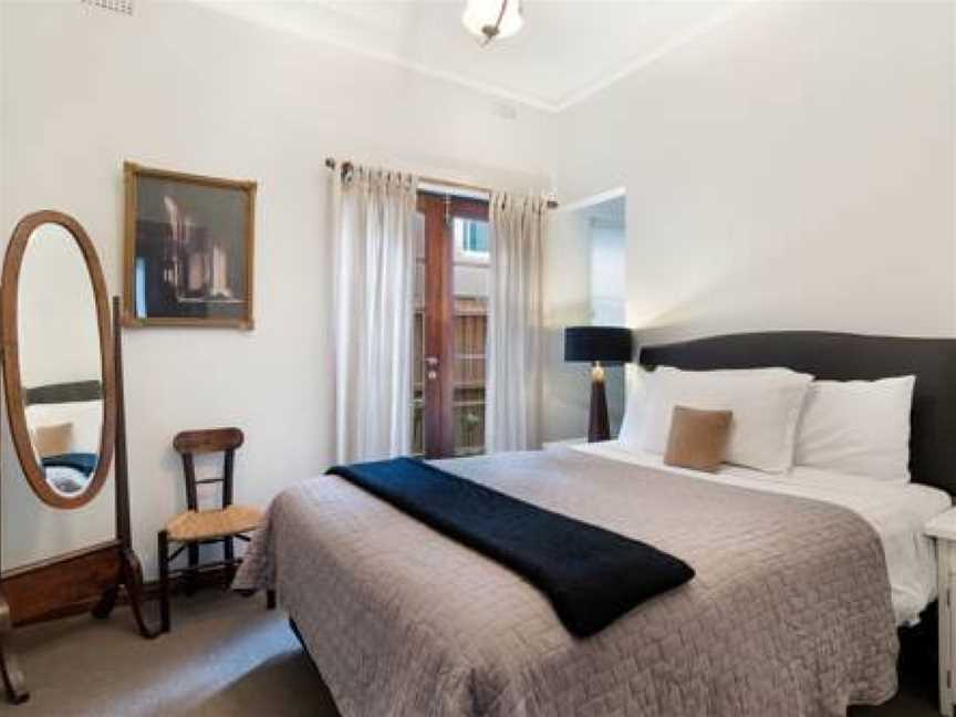 Captains Retreat Apartments and Cottages, Accommodation in Williamstown