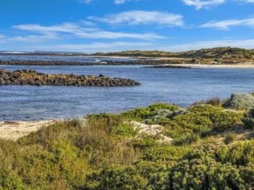 HEARN'S BEACHSIDE VILLA 3, Port Fairy, VIC