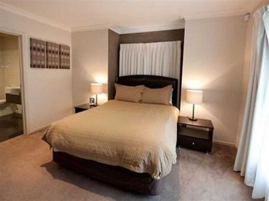 Executive Townhouse Ballarat, Lake Wendouree, VIC