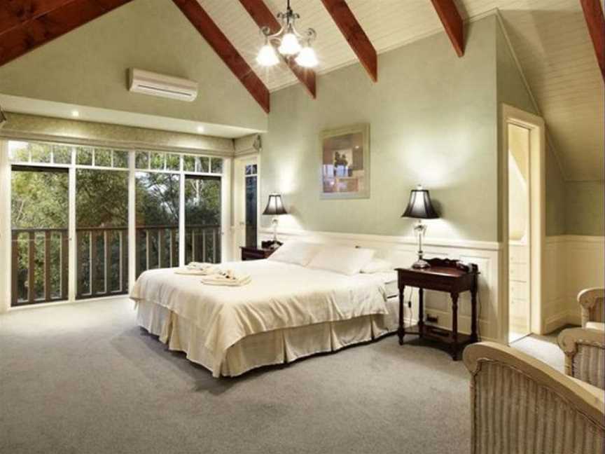 Lawson Lodge, Macedon, VIC