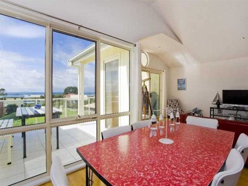 2 Views Townhouse, Apollo Bay, VIC