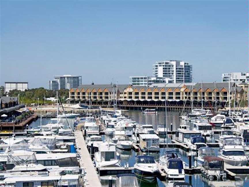 Dolphin Quay Apartments, Accommodation in Mandurah