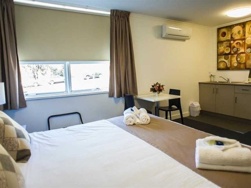 Hotel Gracelands, Parkes, NSW