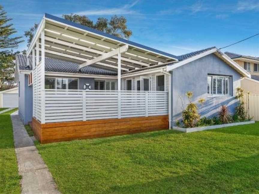 Blue Summer House, Long Jetty, NSW