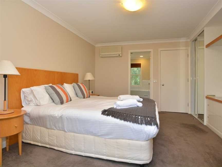 Villa 3br Bella Vista Resort Condo located within Cypress Lakes Resort (nothing is more central), Pokolbin, NSW