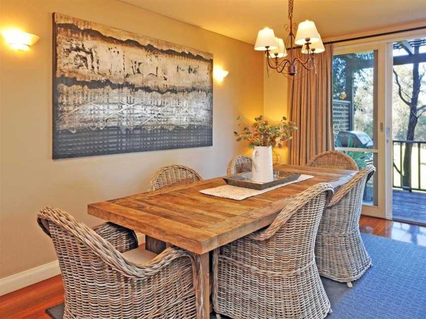 Villa 3br Beaujolais luxe + style Resort Condo located within Cypress Lakes Resort (nothing is more central), Pokolbin, NSW