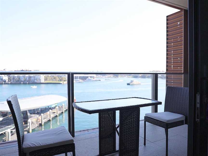 Darling Harbour Luxury Waterview 2B Apartment, Barangaroo, NSW