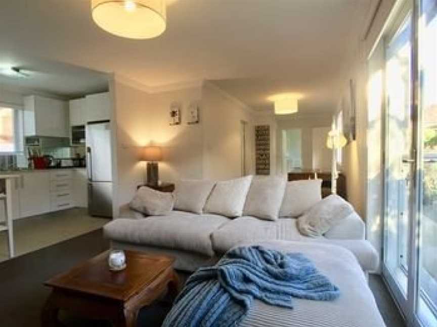 Sydney Coastal Comfort, South Coogee, NSW