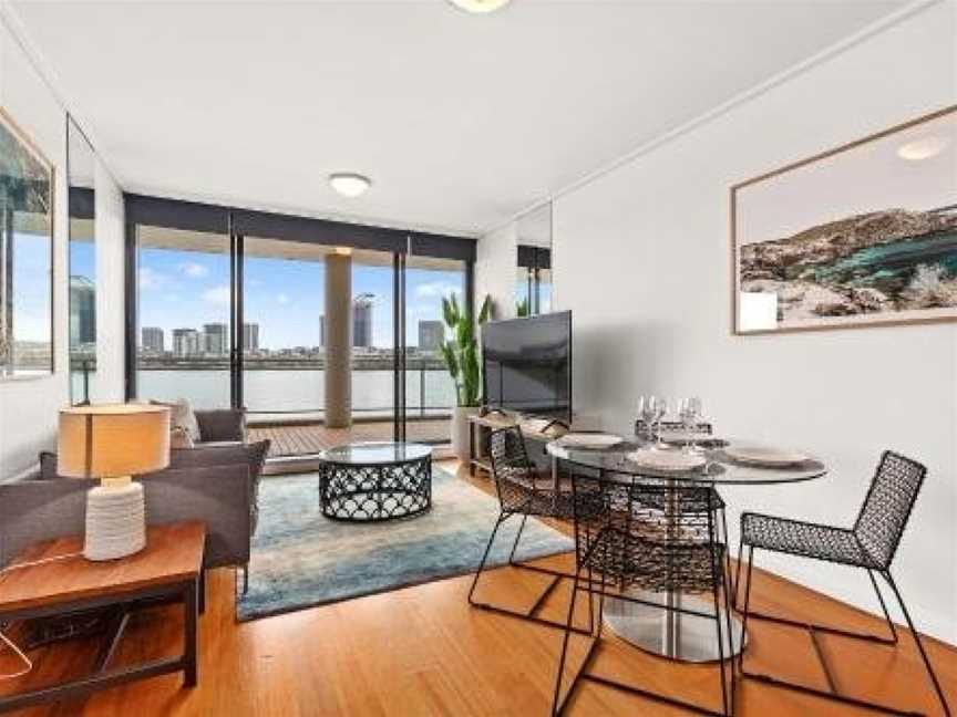 Resort style 2 bdrm in Homebush with bay views -57 BEN, Wentworth Point, NSW