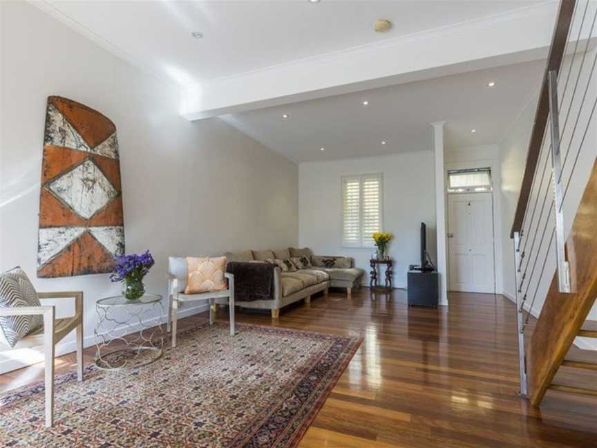 Three Storey Terrace In Heart Of Sydney, Woolloomooloo, NSW