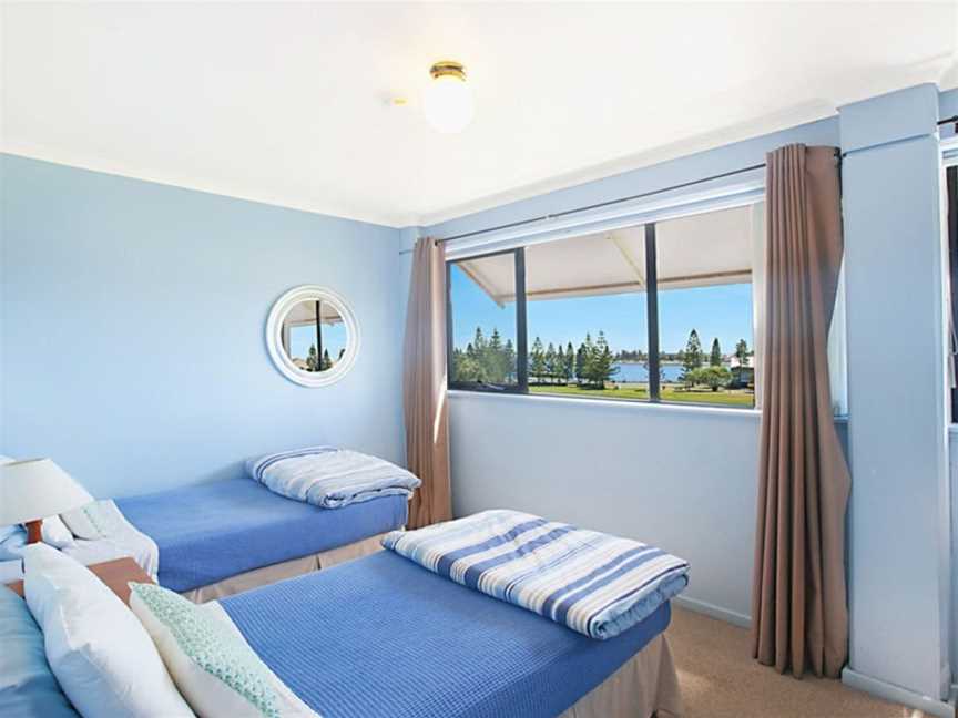 Newcastle Short Stay Accommodation - Flagstaff Apartment, Newcastle East, NSW