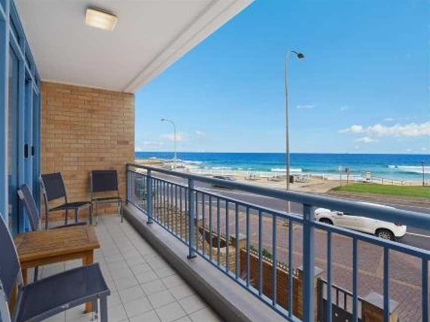 Newcastle Short Stay Accommodation - Sandbar Newcastle Beach, Newcastle East, NSW