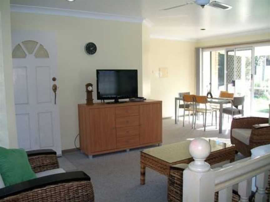 The Peninsula, Duplex 02, 14, Corlette, NSW