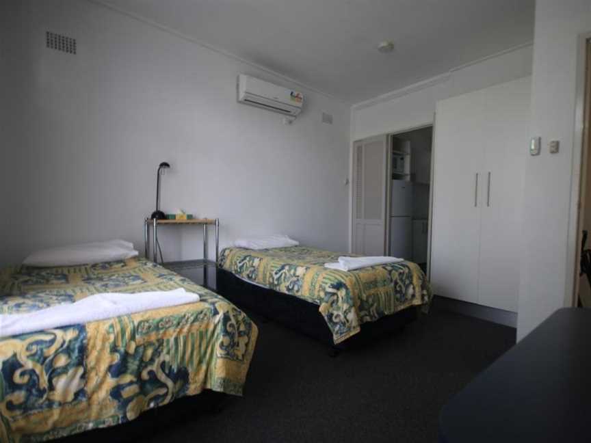 Lake Munmorah Motel, Lake Munmorah, NSW