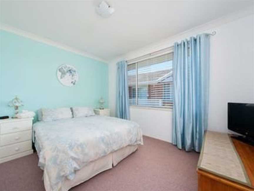 Reef Close, Townhouse 3, 7, Fingal Bay, NSW