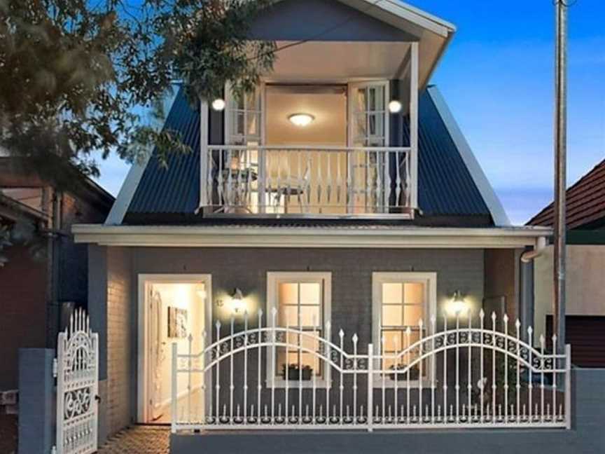 4 Ensuite Chelsea Villa Cbd-Airport, Marrickville, NSW