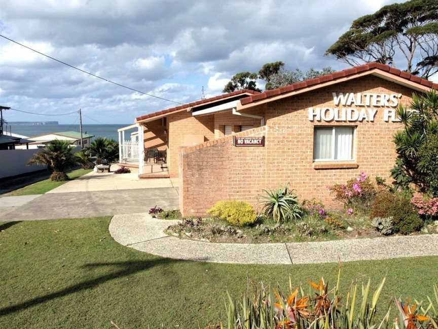 Walters Holiday Flats, Hyams Beach, NSW