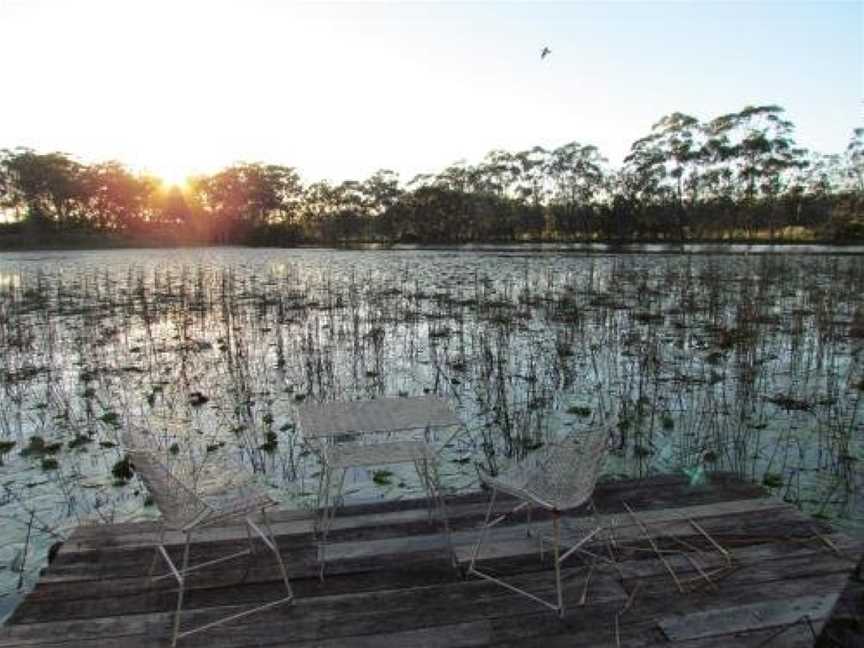 Lake Russell Retreat, Emerald Beach, NSW