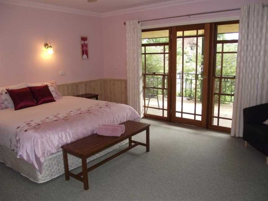 Stableford House B & B, Howlong, NSW