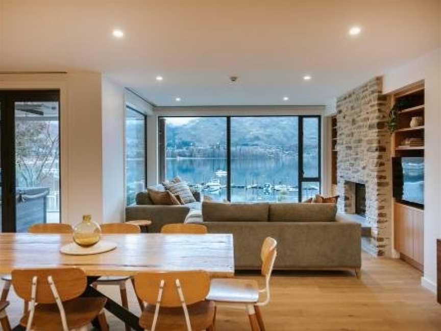 Spinnaker Tahi - Sleeps 6 - Central Location - Lake Views, Wanaka, New Zealand