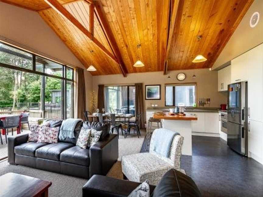 Ski Country Chalet - Ohakune Holiday Home, Ohakune, New Zealand