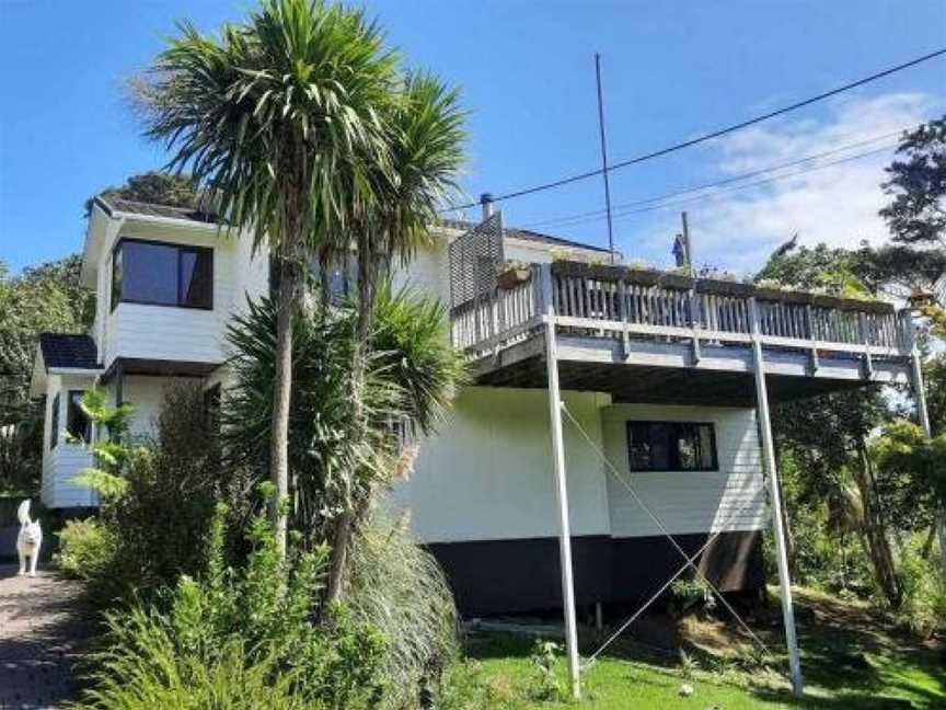 Seaside Serenity, Snells Beach (Suburb), New Zealand