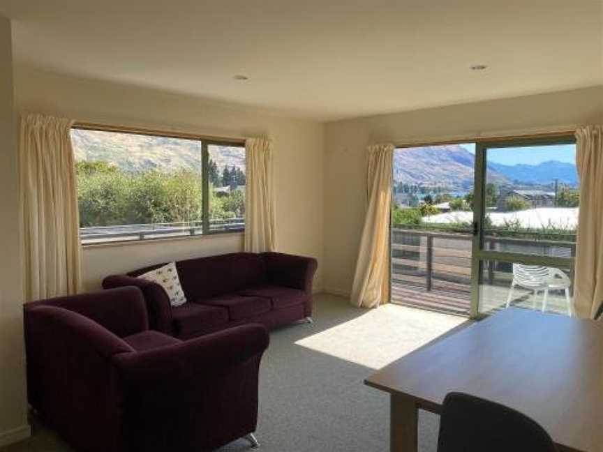 Cosy Apartment with Lake View, Wanaka, New Zealand