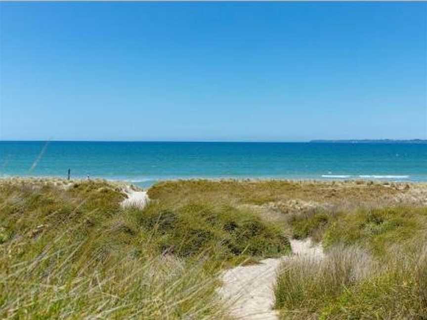 Blue Waves - Papamoa Holiday Home, Papamoa, New Zealand