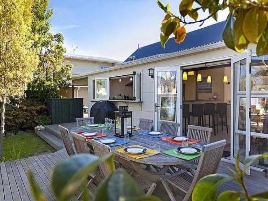 Findlay Cottage - Taupo Holiday Home, Taupo, New Zealand