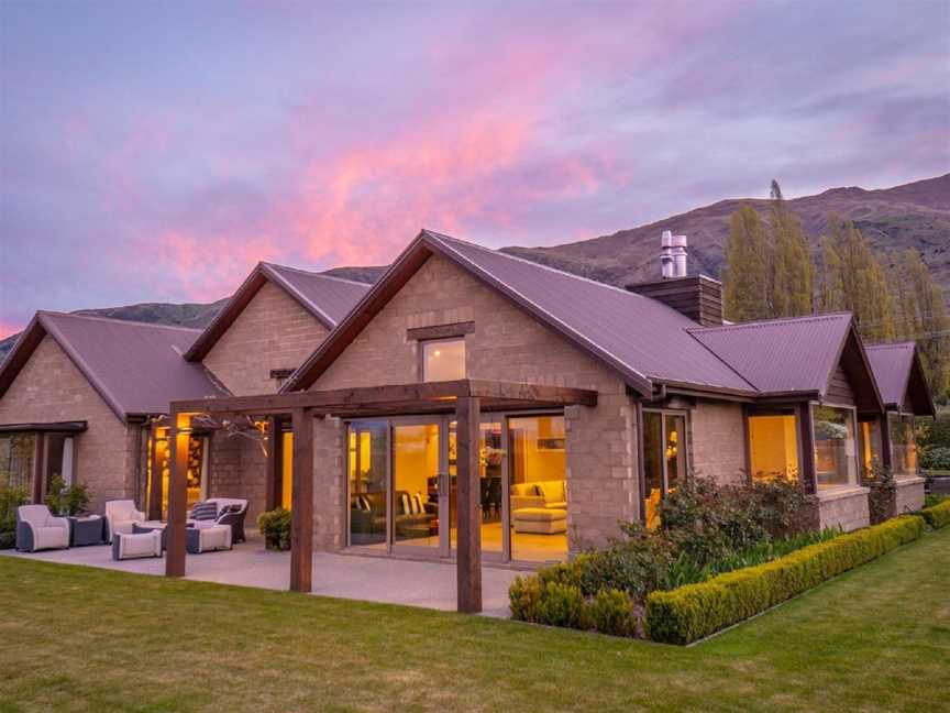 Galloway Terrace - Sleeps 8 - Mountain Views, Wanaka, New Zealand