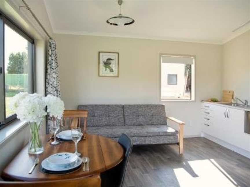 Kingfisher Lodge - Napier Holiday Home, Fernhill, New Zealand