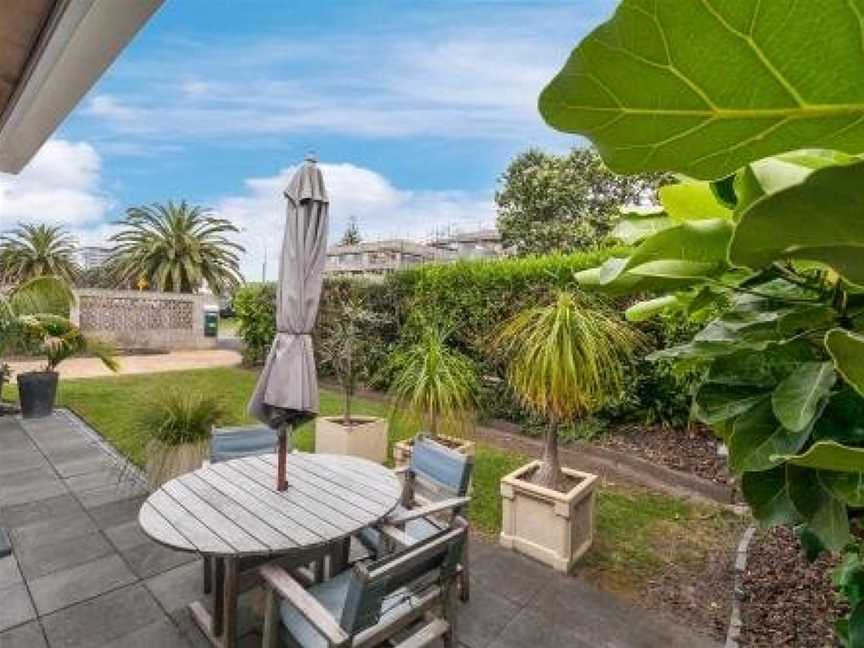 Hibiscus Hideaway - Orewa Holiday Home, Orewa, New Zealand