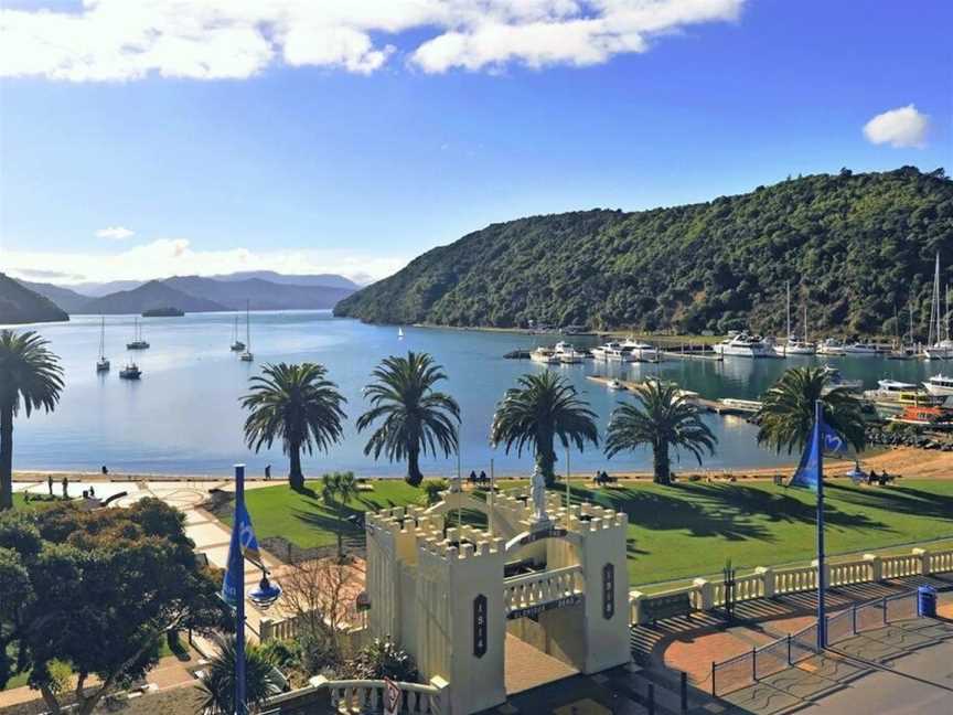 Luxury Waterfront Apartment - Abode No.1, Picton, New Zealand