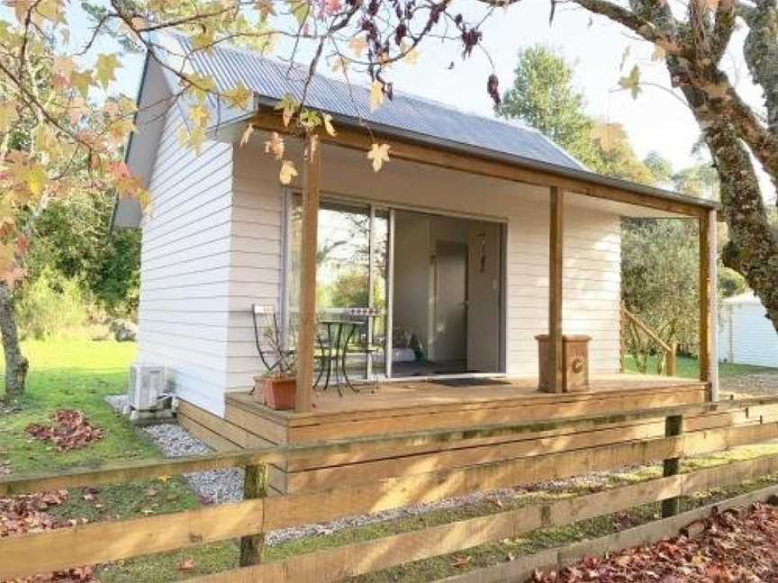 Mirror Creek Holiday Cottage, Hokitika, New Zealand