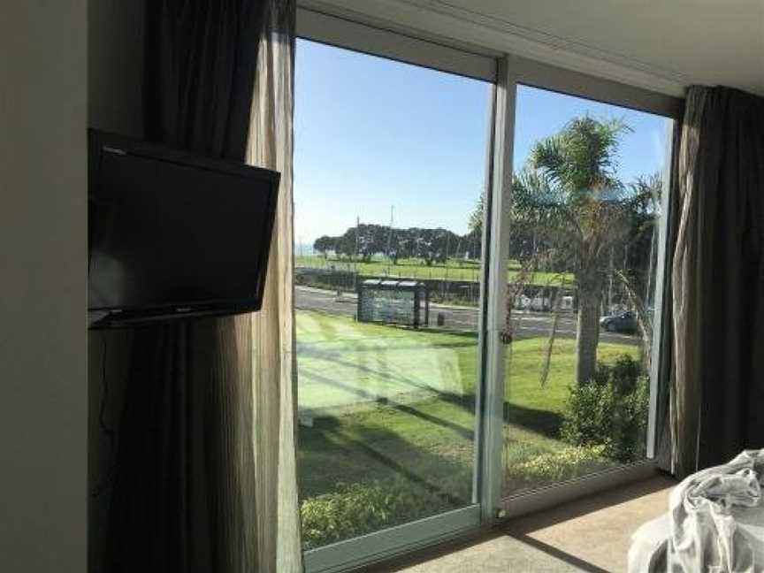 The Beach View House, Milford, Castor Bay, New Zealand