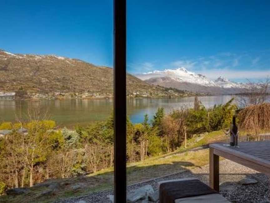 Queenstown Memory Making Magic for up to 8 Staying, Argyle Hill, New Zealand