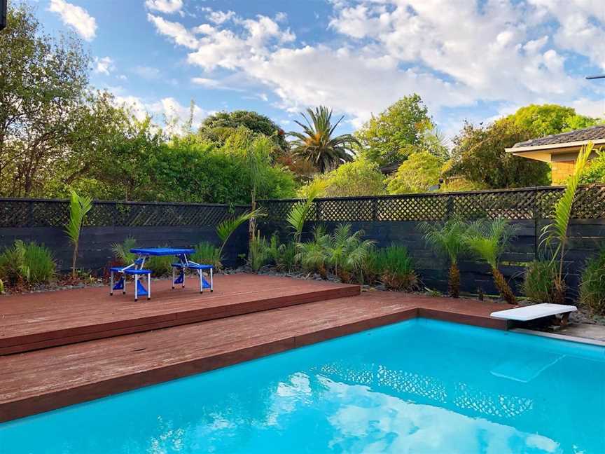 Swimming Pool Family Room with Bathroom-301, Castor Bay, New Zealand