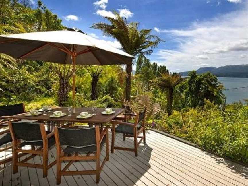 Smoked Trout - Lake Tarawera Holiday Home, Mourea, New Zealand