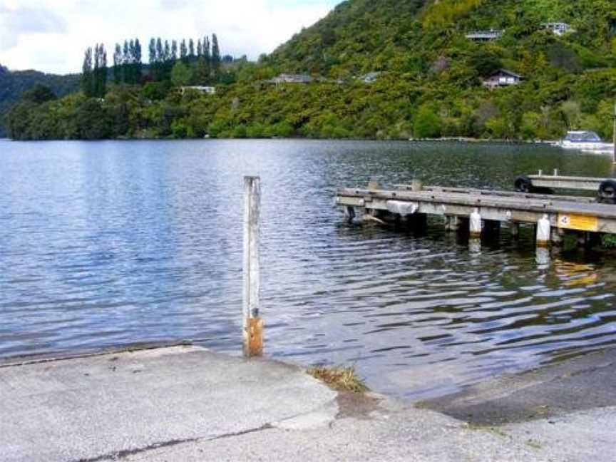 Smoked Trout - Lake Tarawera Holiday Home, Mourea, New Zealand