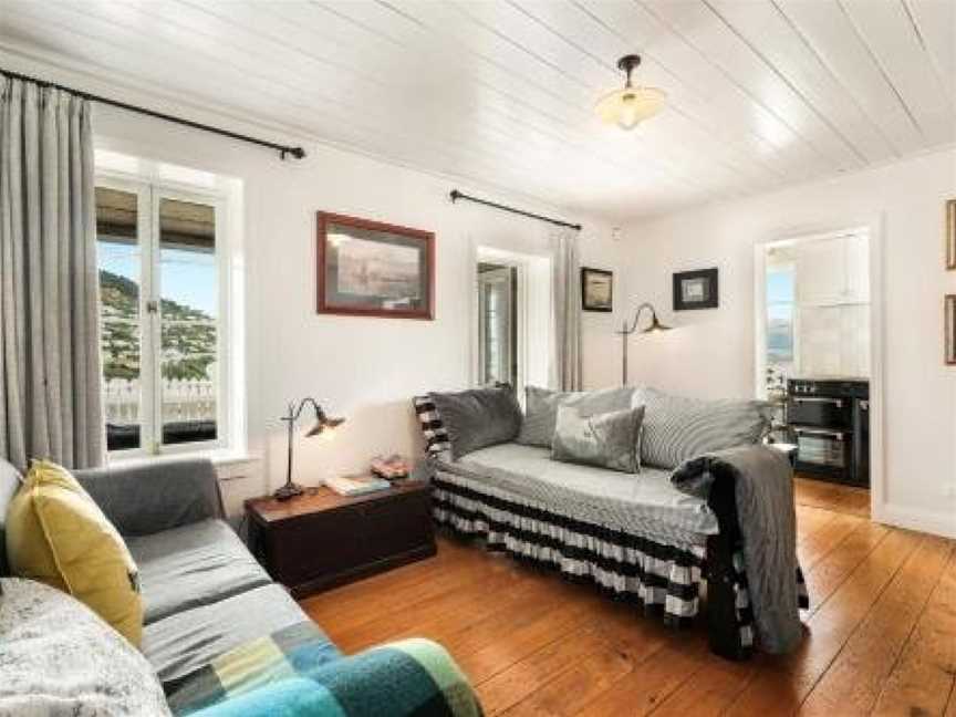 Islay Cottage - Lyttelton Holiday Home, Lyttelton, New Zealand