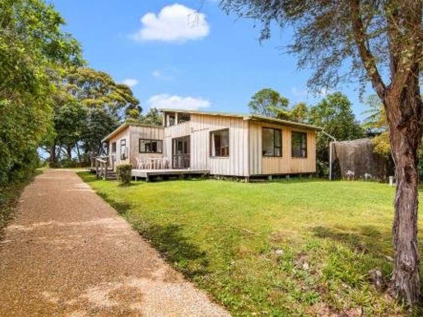 Milnthorpe Cottage - Golden Bay Holiday Home, Parapara, New Zealand