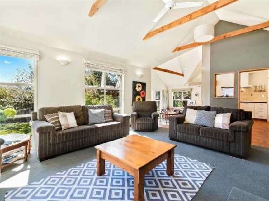 Charming on Cherry - Wanaka Holiday Home, Wanaka, New Zealand