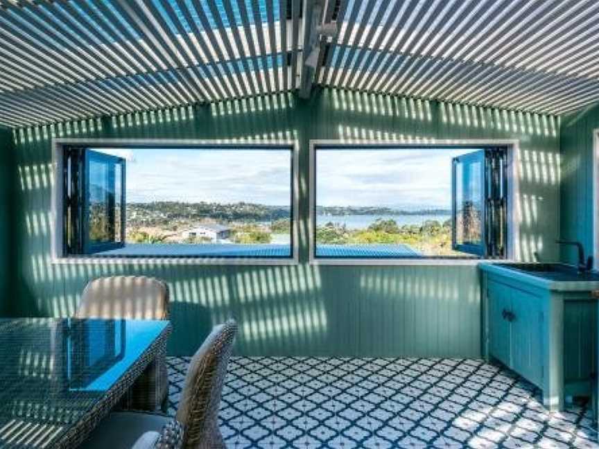 The Parrot's Nest, Waiheke Island (Suburb), New Zealand