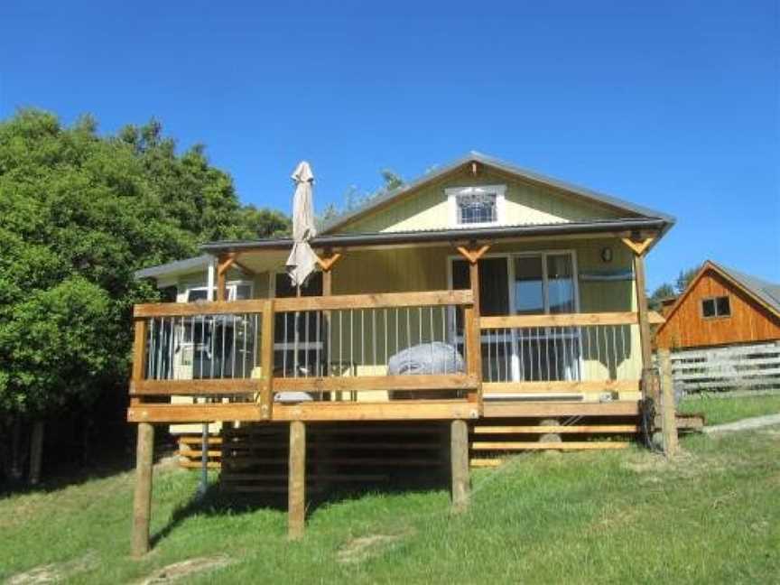 Snowberry Cottage at Lochsloy Farm Little River, Akaroa, New Zealand