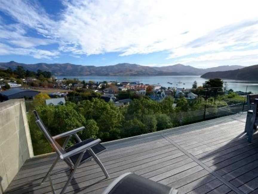 Walnut Retreat - Akaroa Holiday House, Akaroa, New Zealand