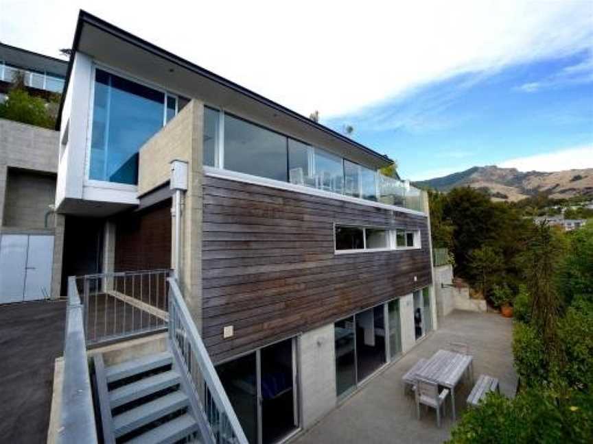 Walnut Retreat - Akaroa Holiday House, Akaroa, New Zealand