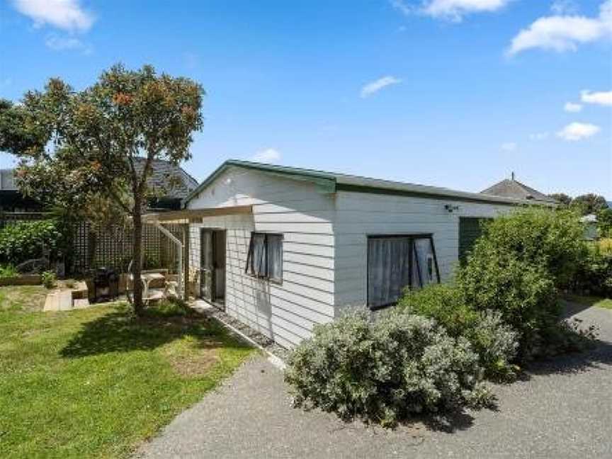 Searenity - Waikanae Beach Holiday Home, Waikanae, New Zealand